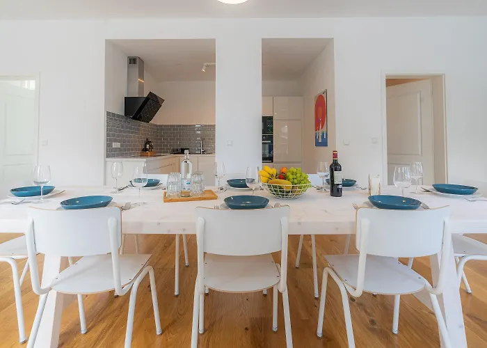 Semesterbostad Suederhuus *